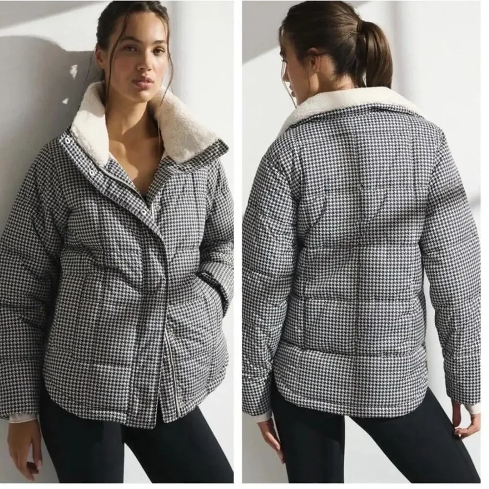 Abercrombie and Fitch Houndstooth Puffer size Small NWT
